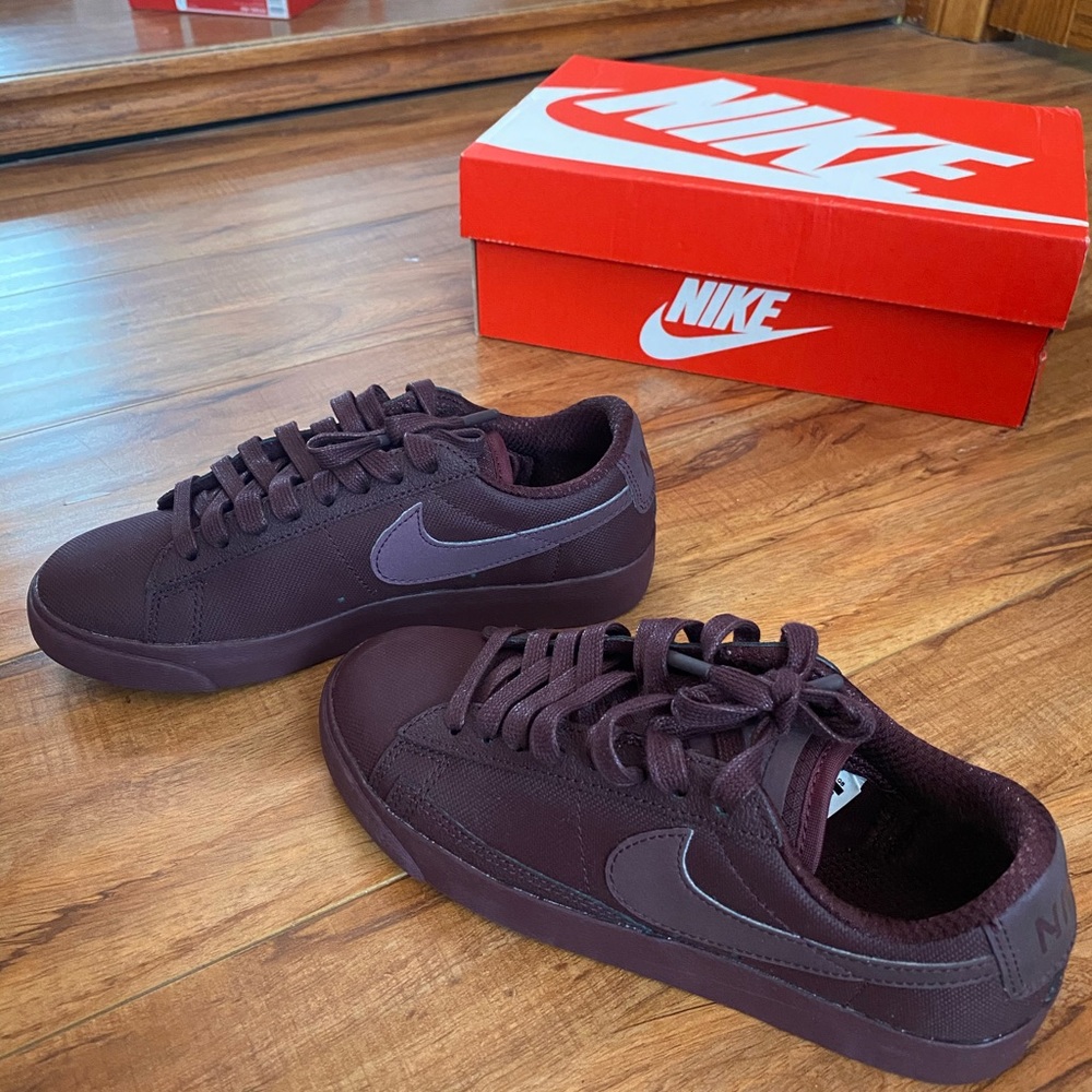 NEW Nike Maroon Blazer Low Pinnacle sneakers